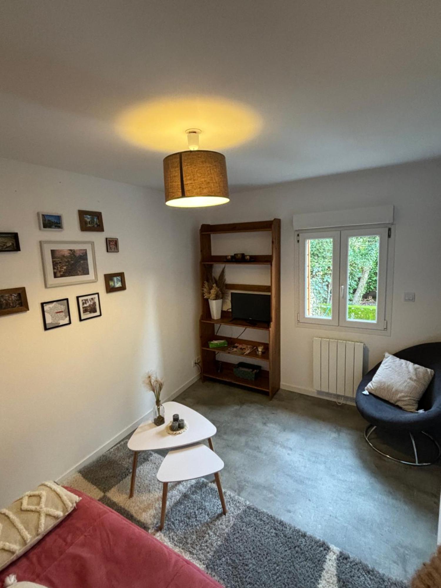 Charmant Studio Argenton Sur Creuse Bagian luar foto